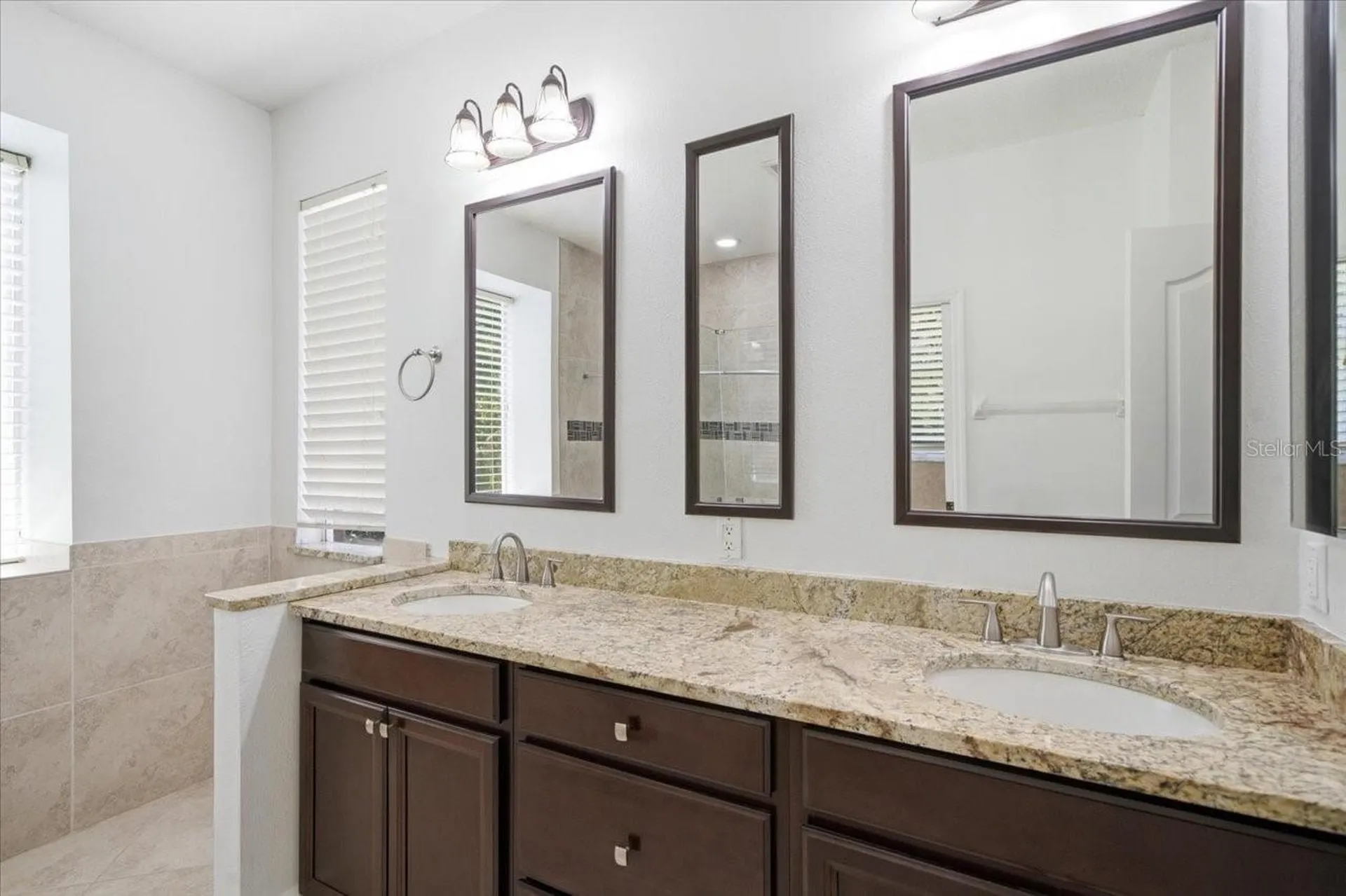 6121 Chene Court Lutz FL 33558
