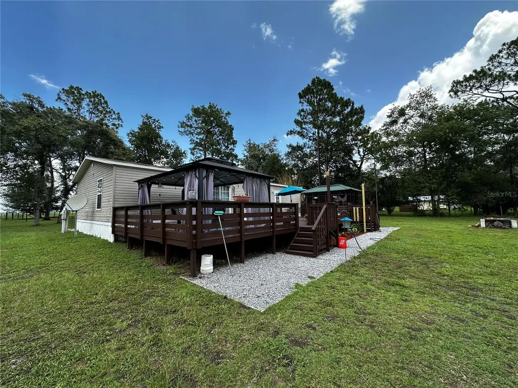 13730 SE 20th Street Morriston FL 32668