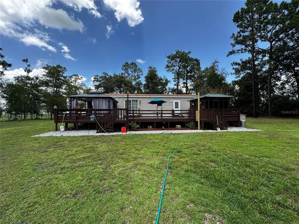 13730 SE 20th Street Morriston FL 32668