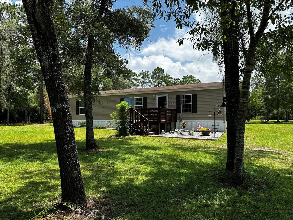 13730 SE 20th Street Morriston FL 32668
