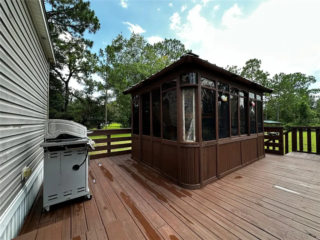 13730 SE 20th Street Morriston FL 32668