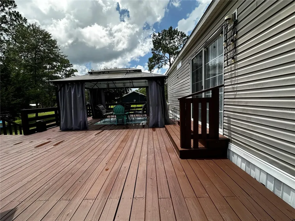 13730 SE 20th Street Morriston FL 32668