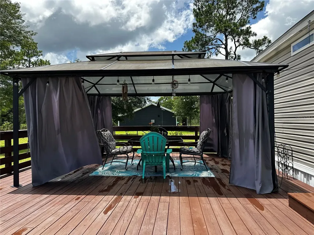 13730 SE 20th Street Morriston FL 32668