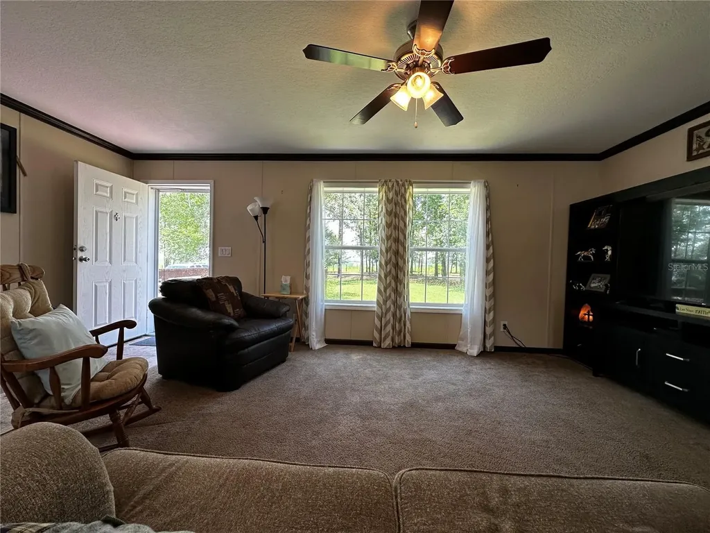 13730 SE 20th Street Morriston FL 32668