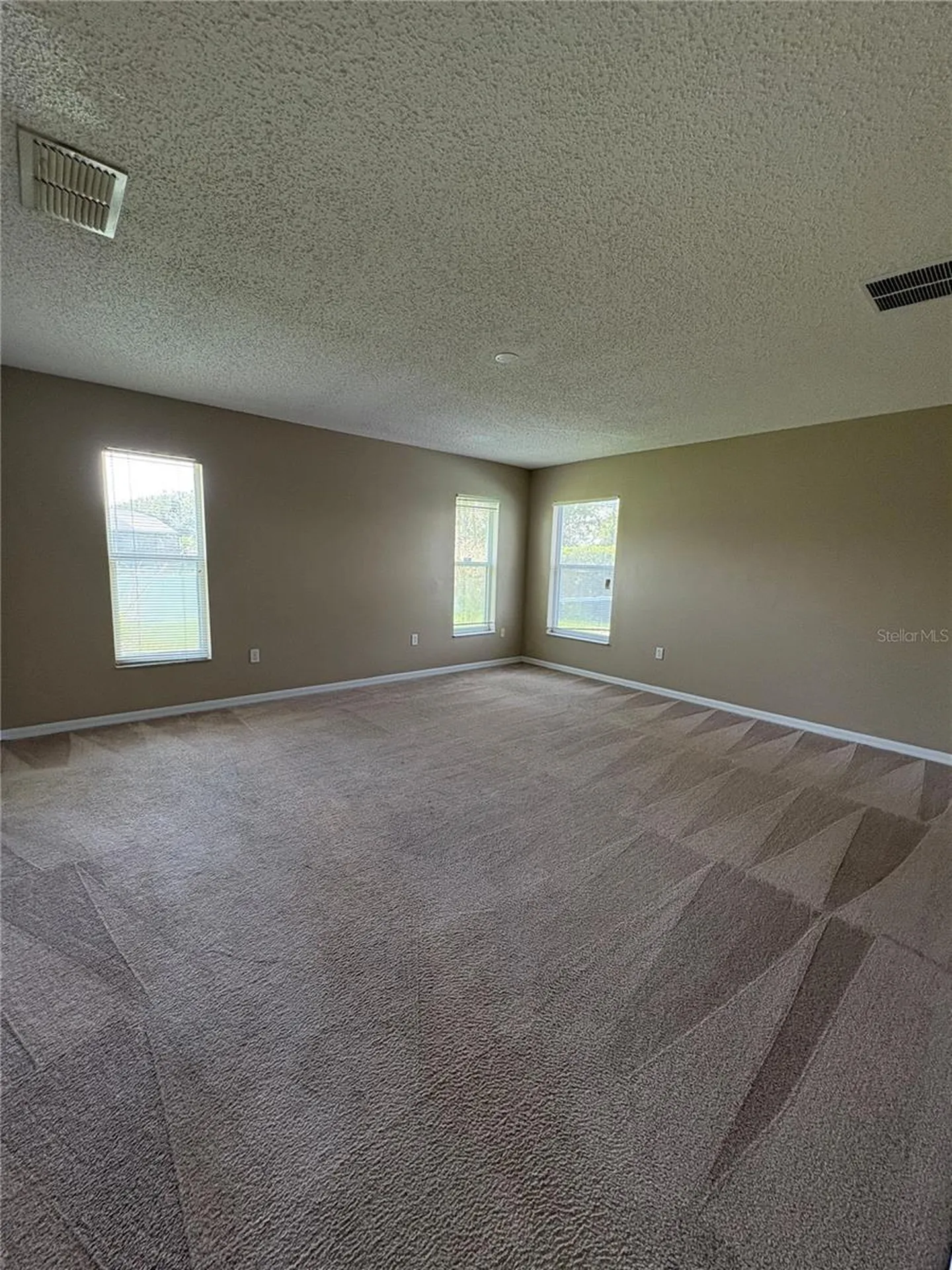 2932 Foraker Way Kissimmee FL 34758