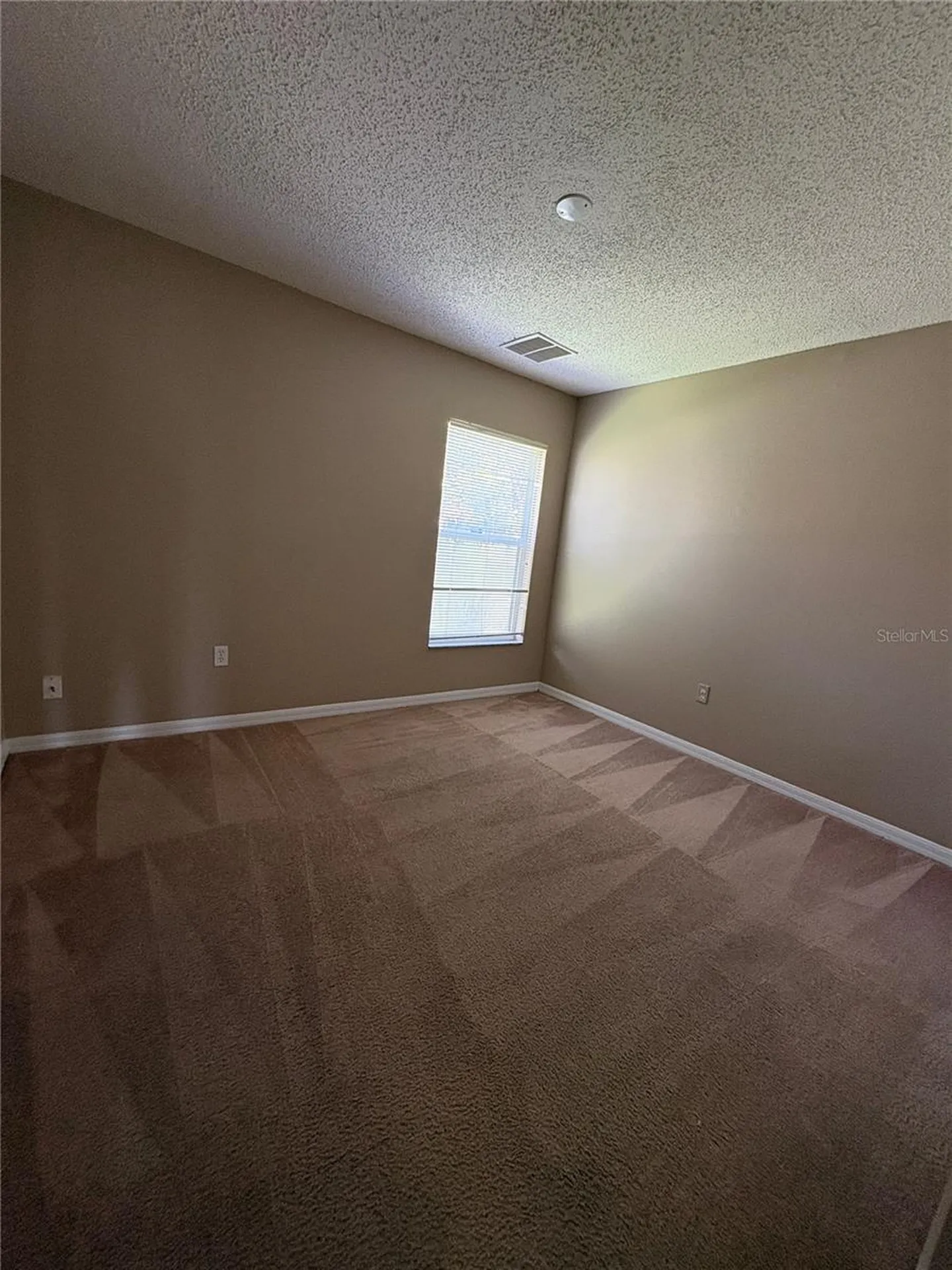 2932 Foraker Way Kissimmee FL 34758