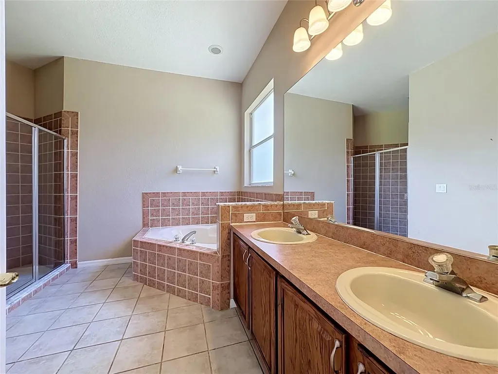 468 Pinewood Drive Davenport FL 33896