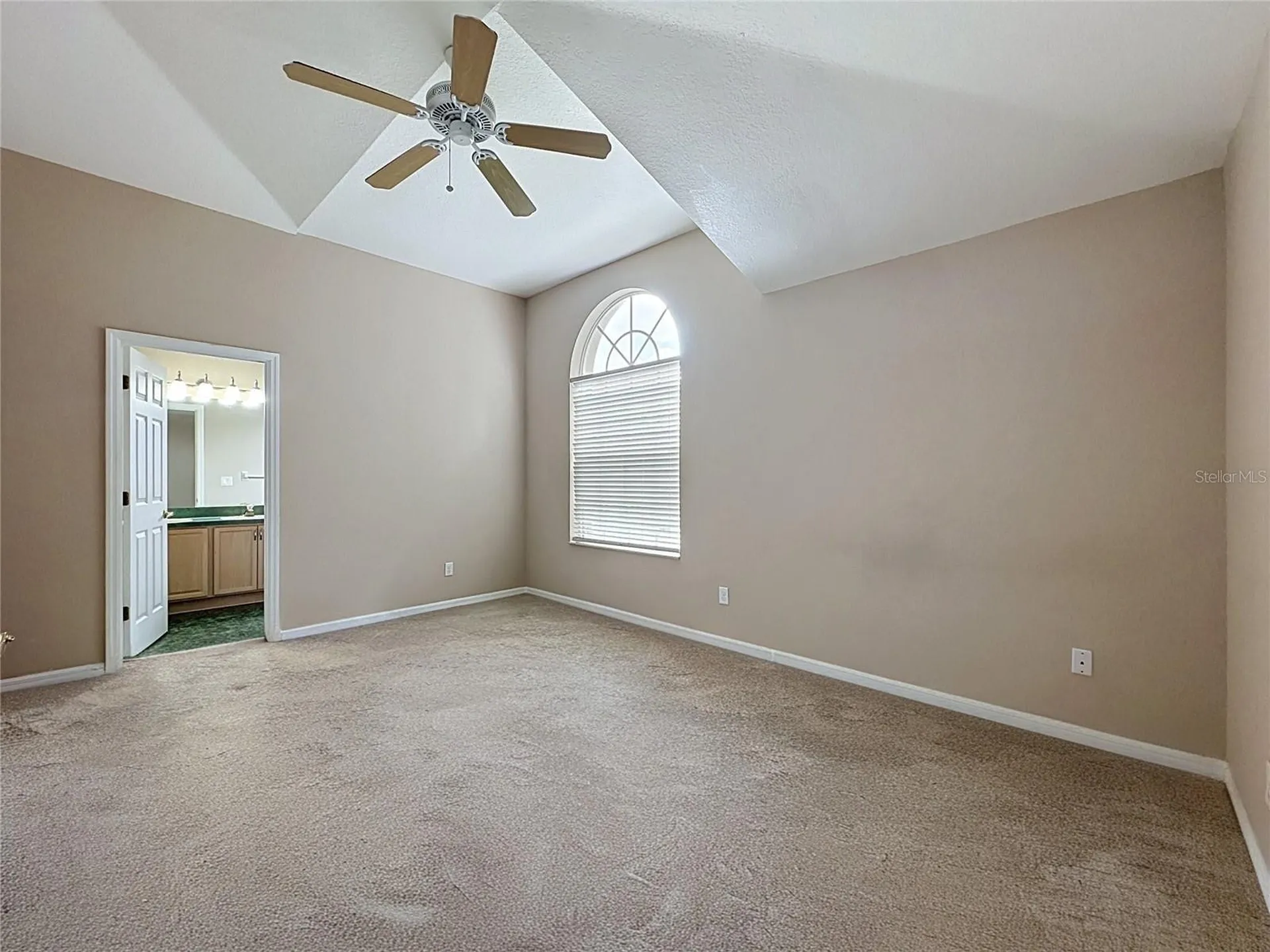 468 Pinewood Drive Davenport FL 33896