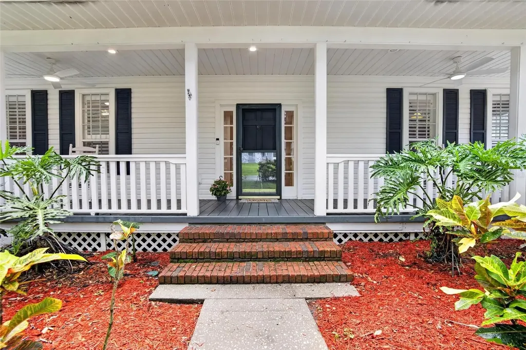 1701 Cottage Oaks Court Brandon FL 33510