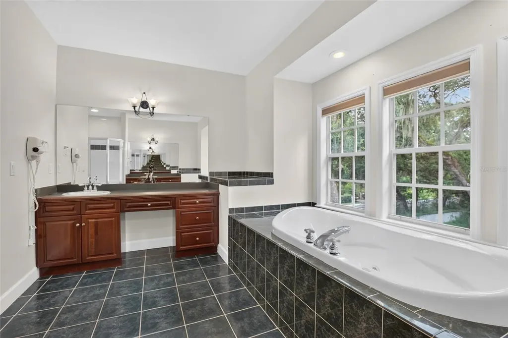 1701 Cottage Oaks Court Brandon FL 33510