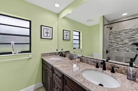4872 Hawkshead Park Sarasota FL 34241