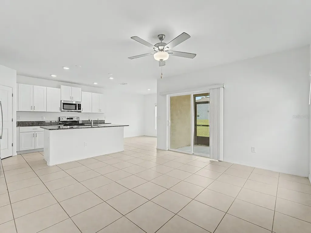 36420 Garden Wall Way Zephyrhills FL 33541