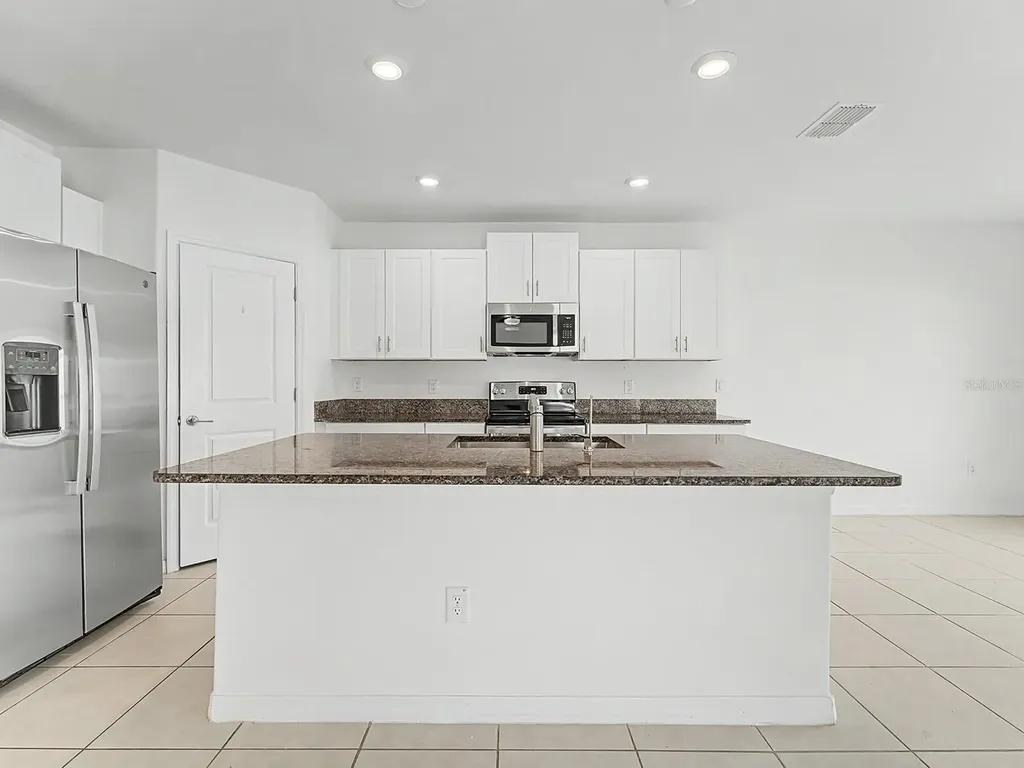 36420 Garden Wall Way Zephyrhills FL 33541