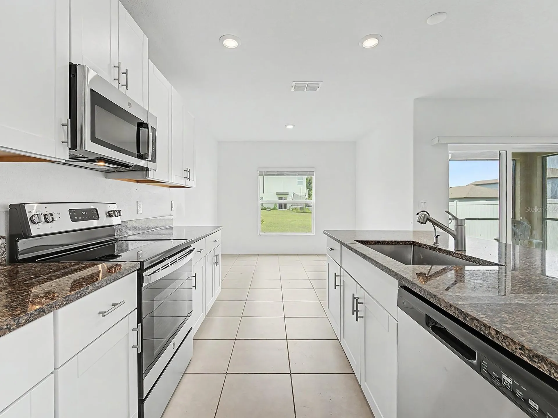 36420 Garden Wall Way Zephyrhills FL 33541