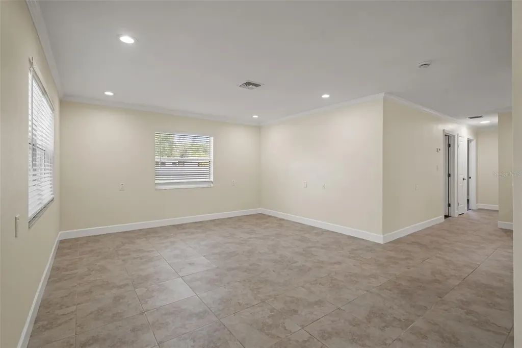 4247 Helena Street NE St Petersburg FL 33703