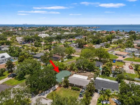 4247 Helena Street NE St Petersburg FL 33703