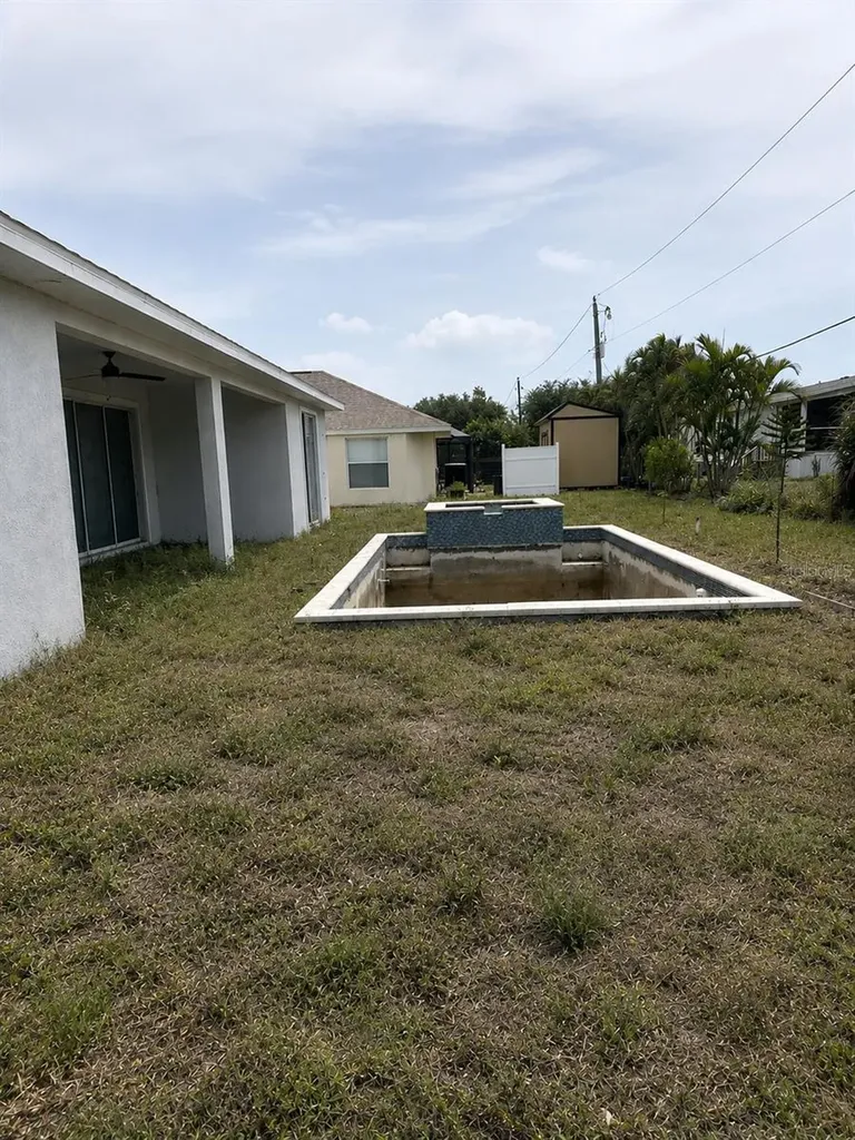9057 Bantry Bay Boulevard Englewood FL 34224