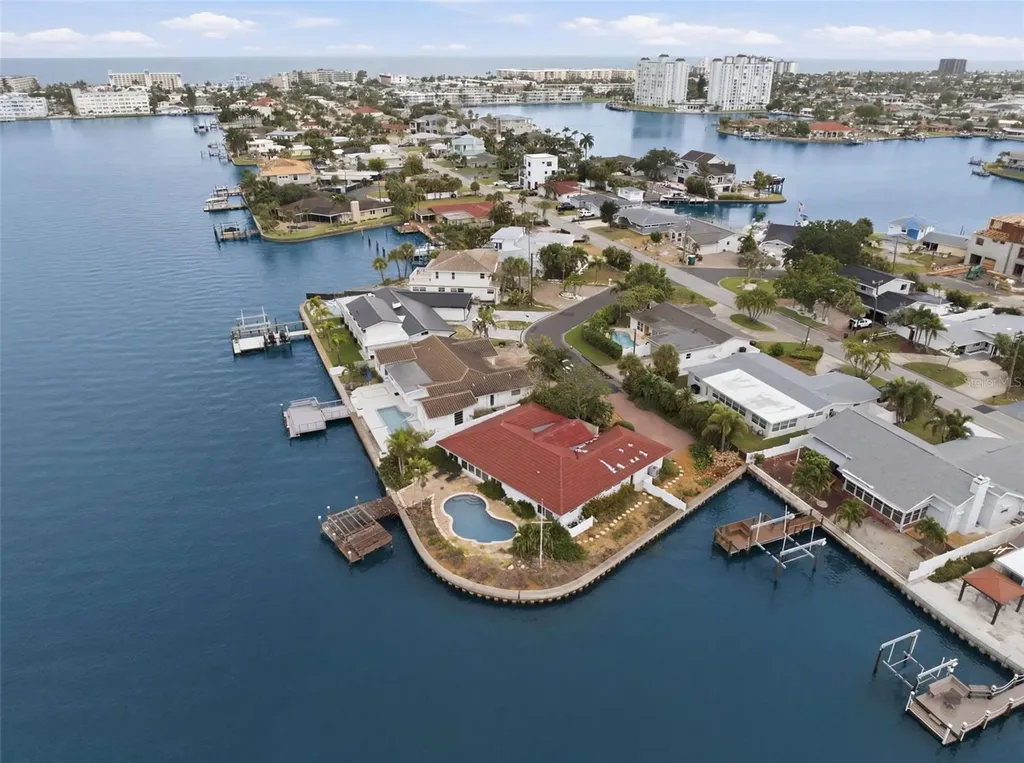 5810 Bahama Way S St Pete Beach FL 33706