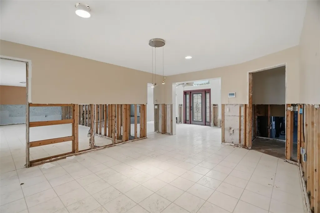 5810 Bahama Way S St Pete Beach FL 33706