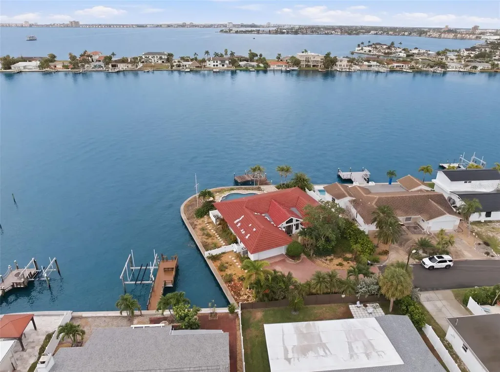 5810 Bahama Way S St Pete Beach FL 33706