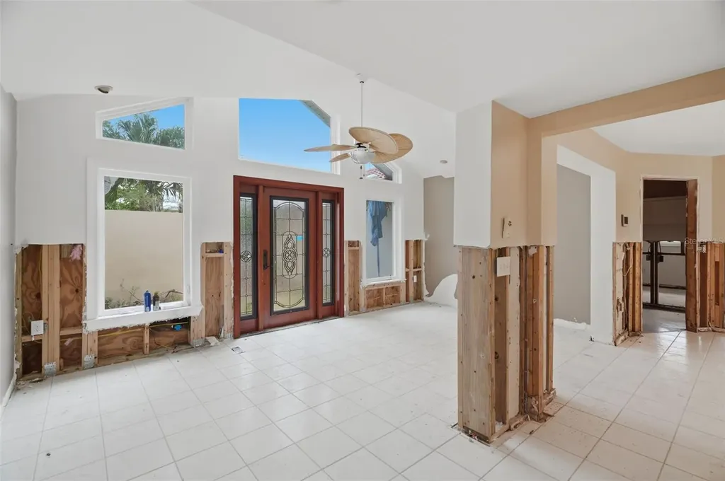 5810 Bahama Way S St Pete Beach FL 33706