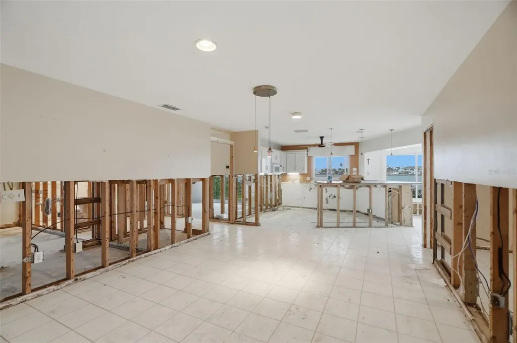5810 Bahama Way S St Pete Beach FL 33706