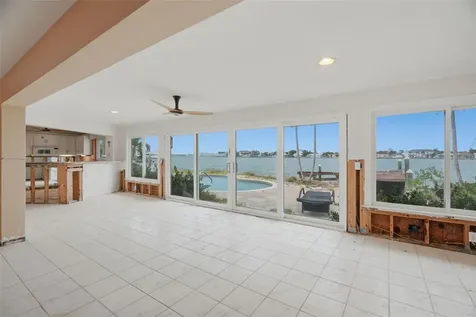 5810 Bahama Way S St Pete Beach FL 33706
