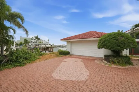 5810 Bahama Way S St Pete Beach FL 33706