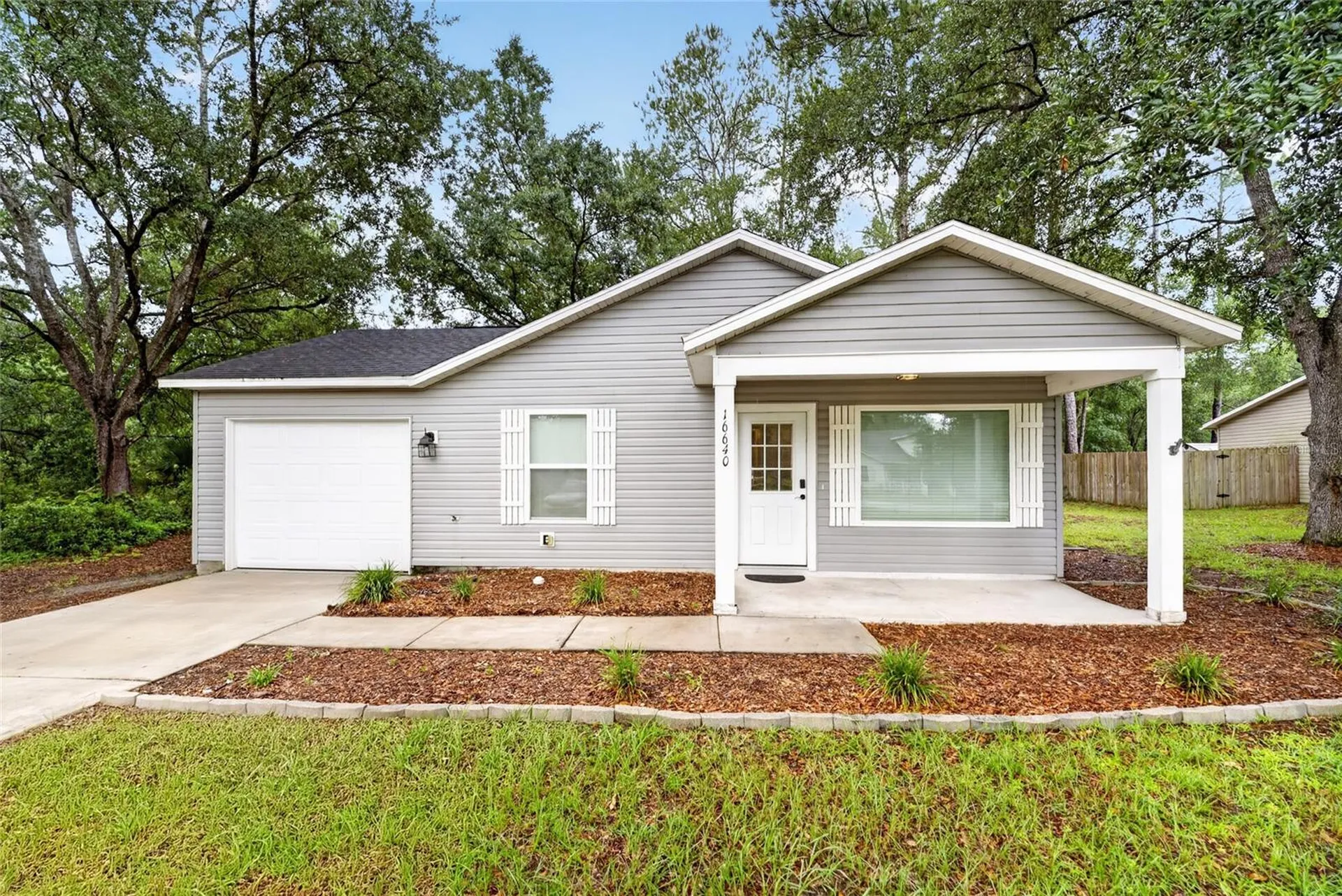 16640 SE 59th Place Ocklawaha FL 32179