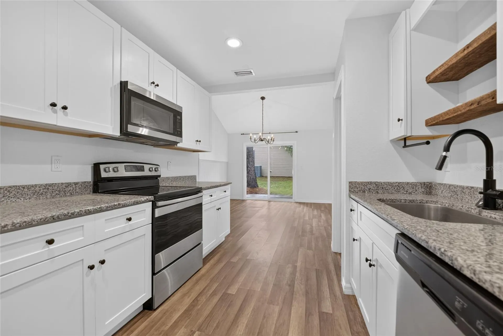 16640 SE 59th Place Ocklawaha FL 32179