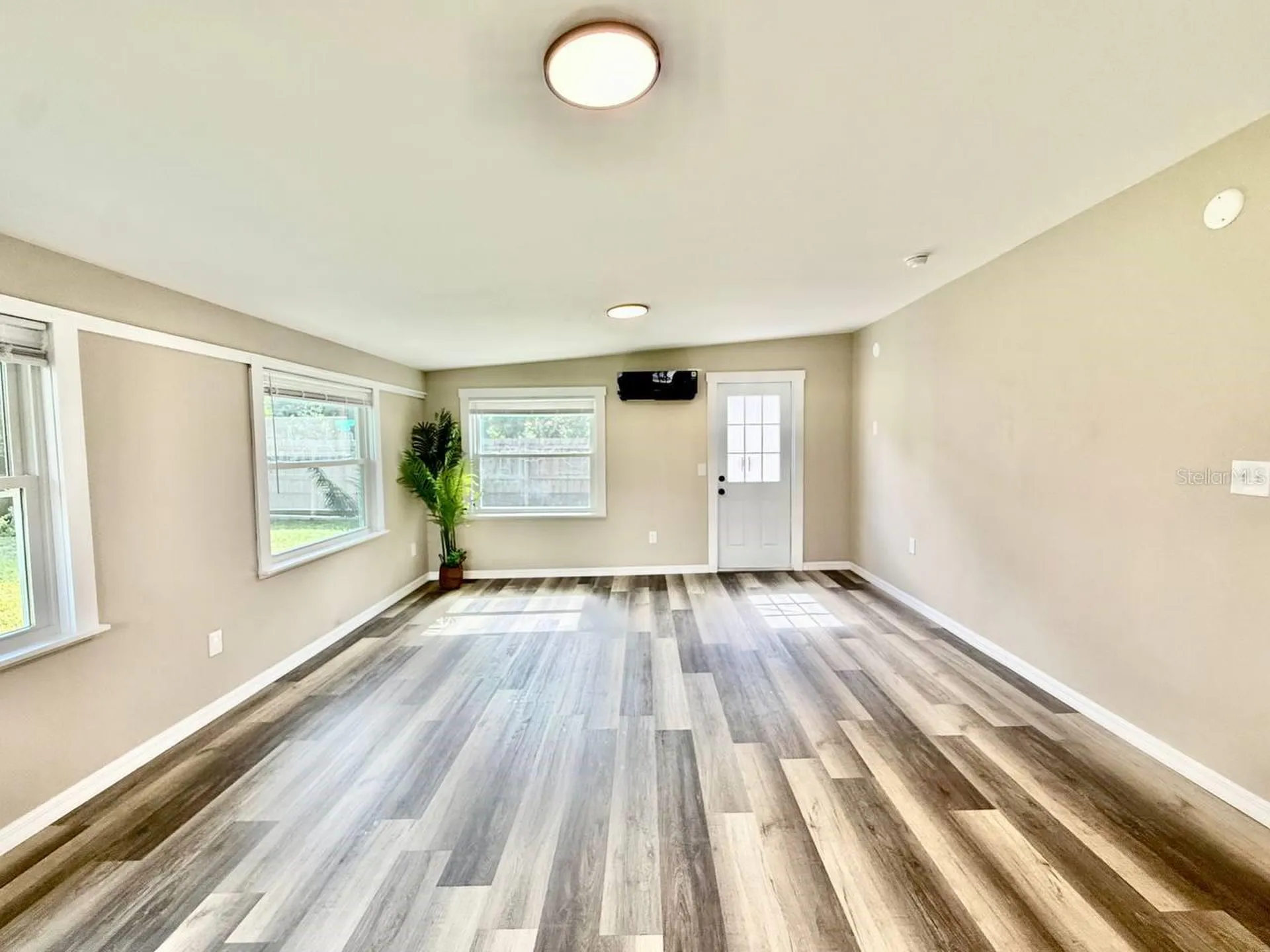 801 W 114th Avenue Tampa FL 33612