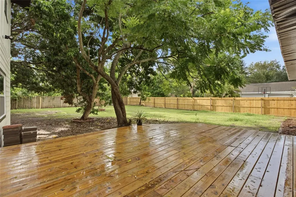 809 Woodcrest Avenue Clearwater FL 33756