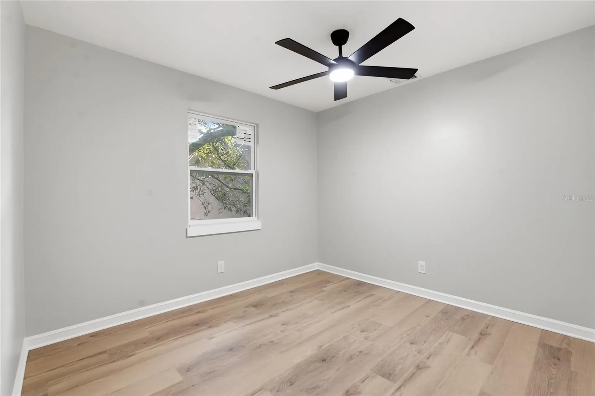 809 Woodcrest Avenue Clearwater FL 33756