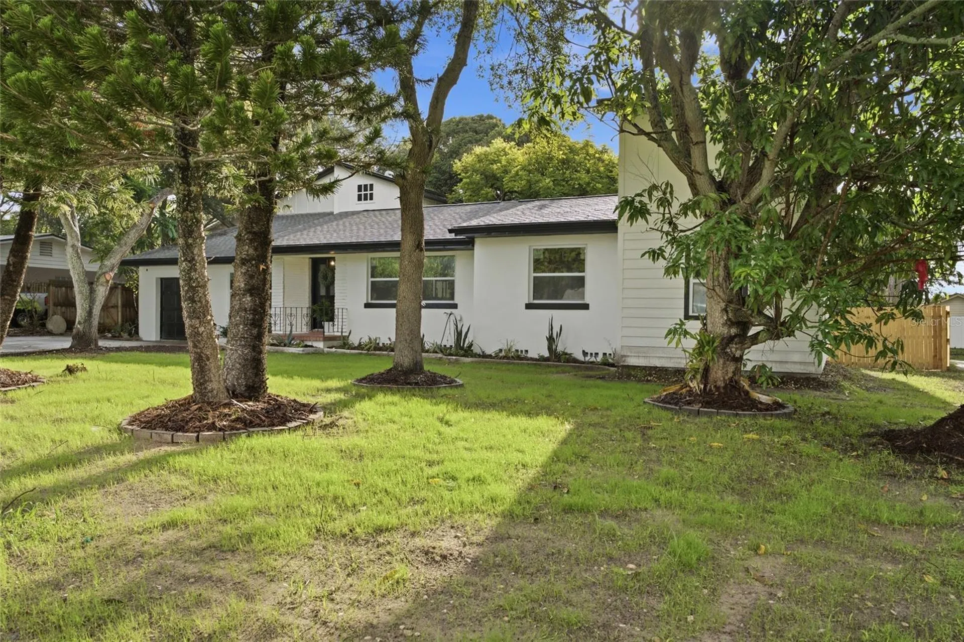 809 Woodcrest Avenue Clearwater FL 33756