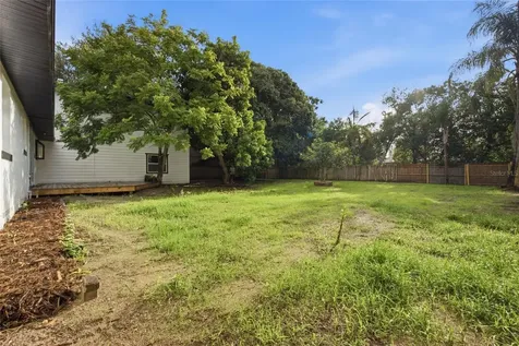 809 Woodcrest Avenue Clearwater FL 33756