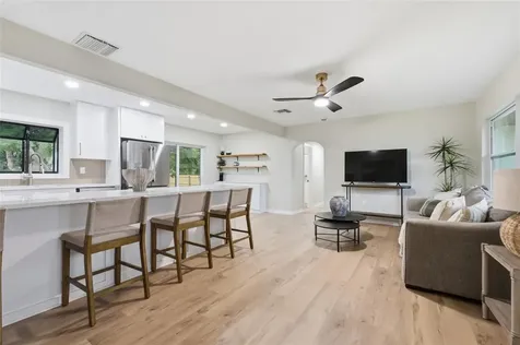 809 Woodcrest Avenue Clearwater FL 33756