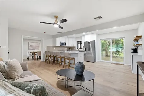 809 Woodcrest Avenue Clearwater FL 33756