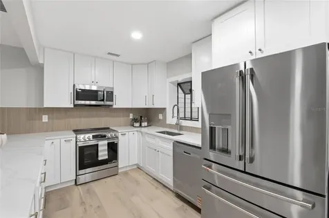 809 Woodcrest Avenue Clearwater FL 33756
