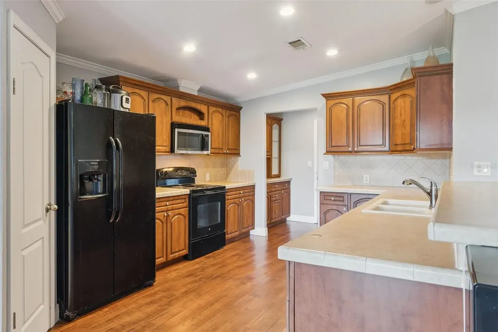 653 Lake Mobile Drive Altamonte Springs FL 32701