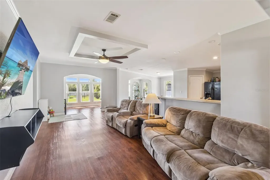 653 Lake Mobile Drive Altamonte Springs FL 32701