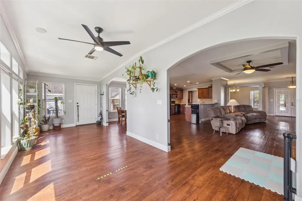 653 Lake Mobile Drive Altamonte Springs FL 32701