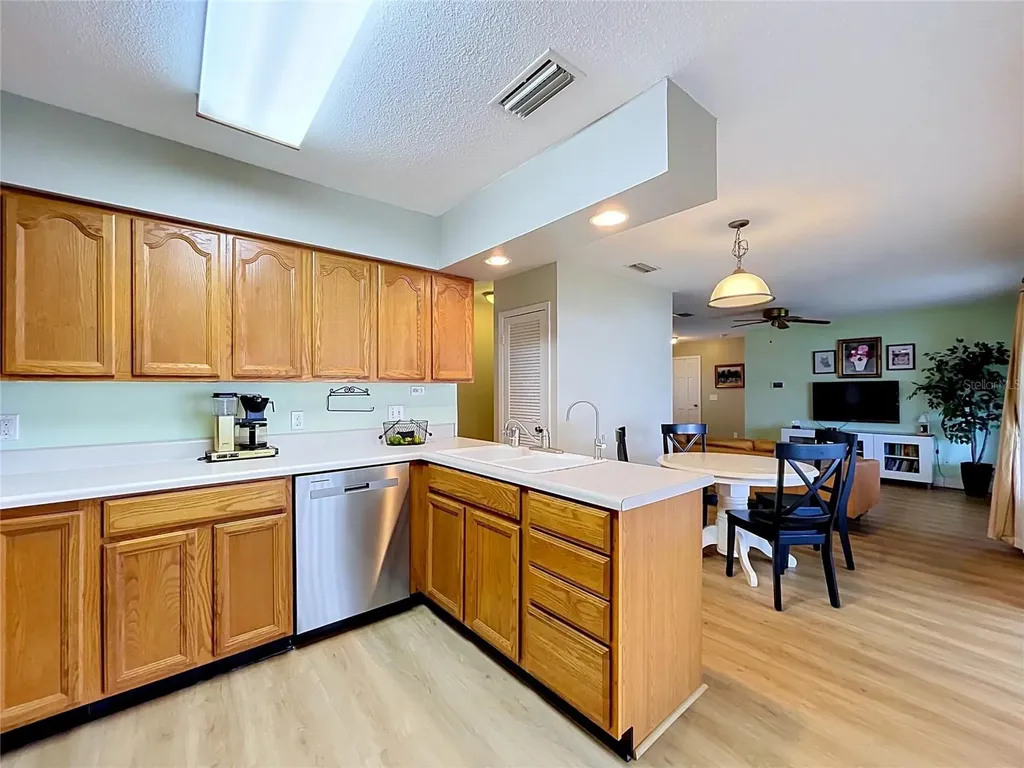 1005 Hallwood Loop Brandon FL 33511