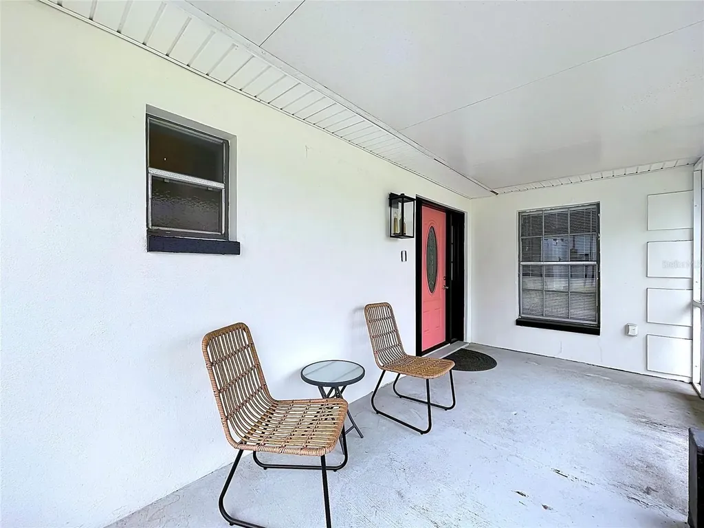 1005 Hallwood Loop Brandon FL 33511