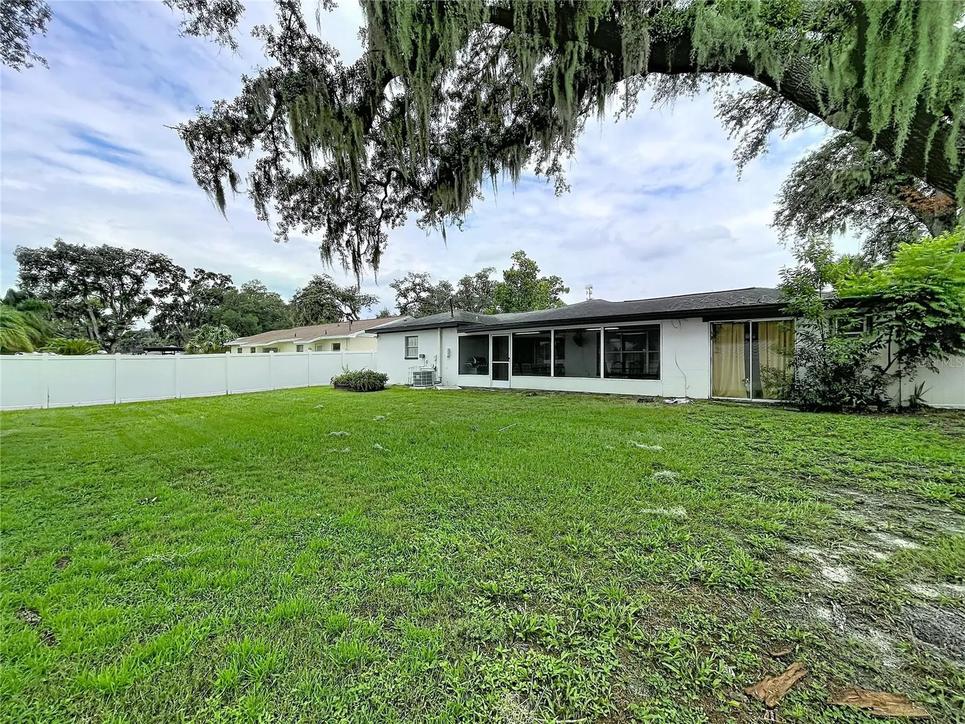 1005 Hallwood Loop Brandon FL 33511