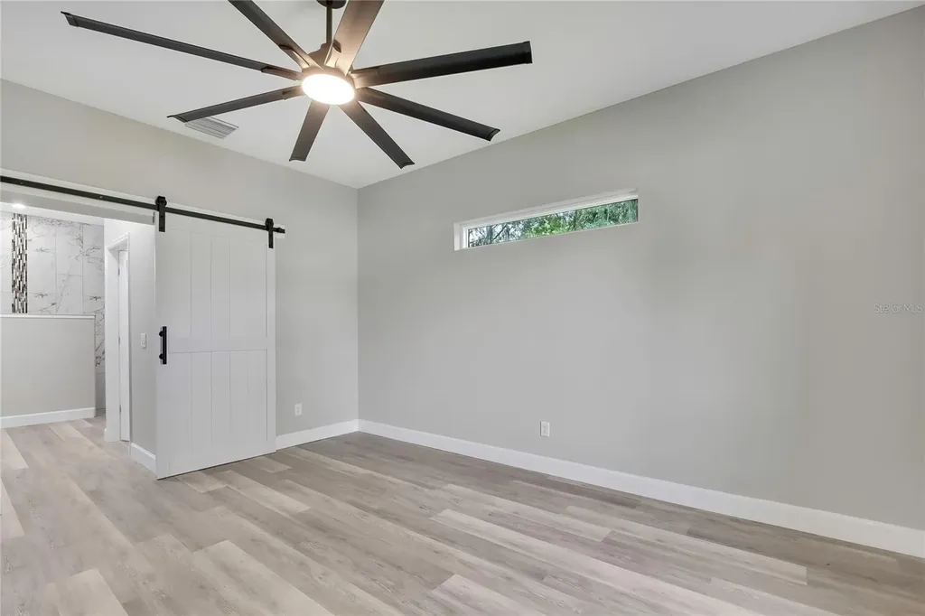 13649 13th Street Dade City FL 33525