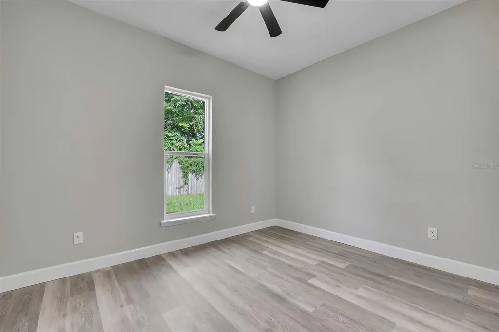 13649 13th Street Dade City FL 33525