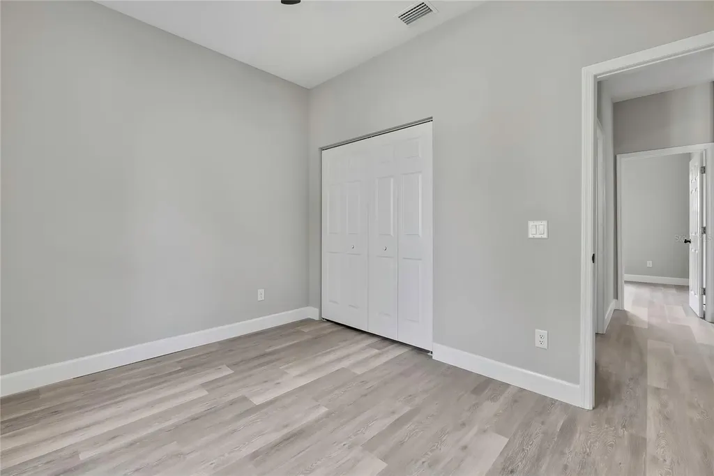 13649 13th Street Dade City FL 33525