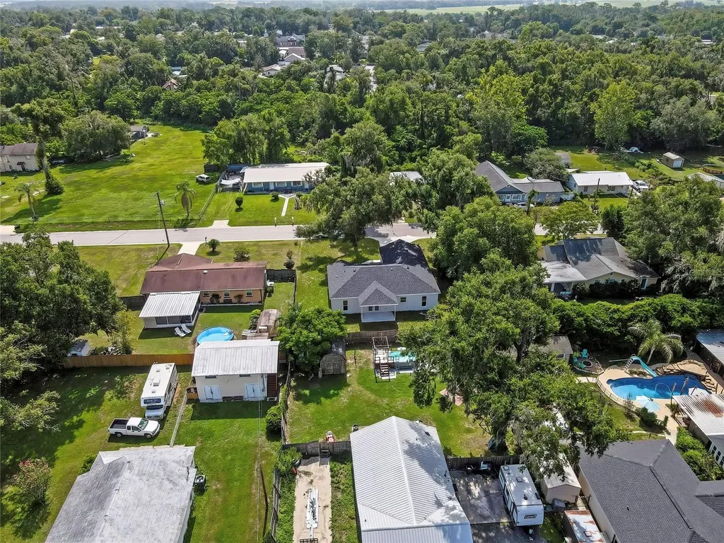 13649 13th Street Dade City FL 33525