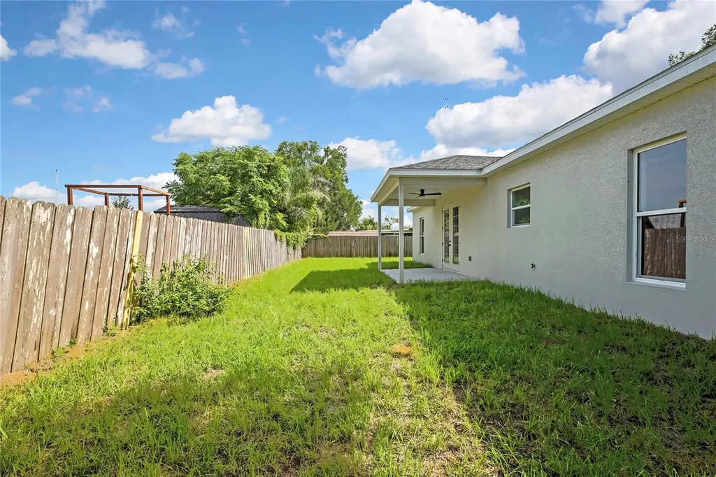 13649 13th Street Dade City FL 33525