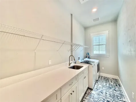 2537 NW 48th Terrace Gainesville FL 32606